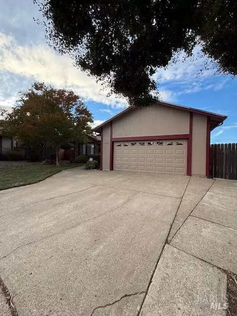 1250 Incline Ct, Ukiah, CA 95482 photo 3