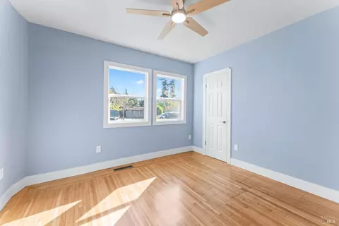 Bedroom - 1348 Beach St, Vallejo, CA 94590 photo 1 of 6