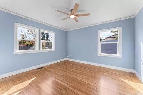 Bedroom - 1348 Beach St, Vallejo, CA 94590 photo 5 of 6