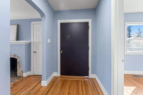 Entry Way - 1348 Beach St, Vallejo, CA 94590 photo 1 of 1