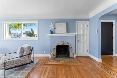 Living - 1348 Beach St, Vallejo, CA 94590 photo 5 of 5