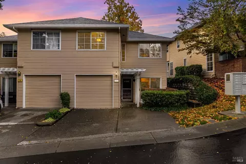 212 Pebblecreek Ct, Martinez, CA 94553