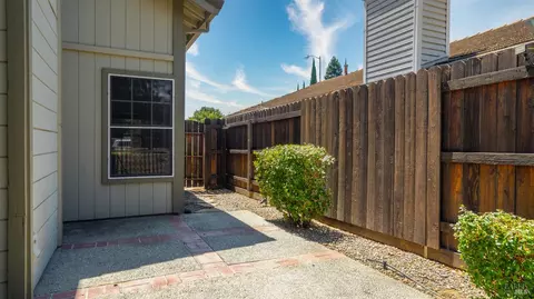 309 Regency Cir, Vacaville, CA 95687 photo 36
