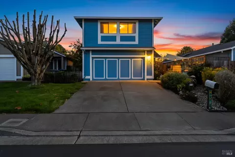 101 Pinewood Ct, Cotati, CA 94931
