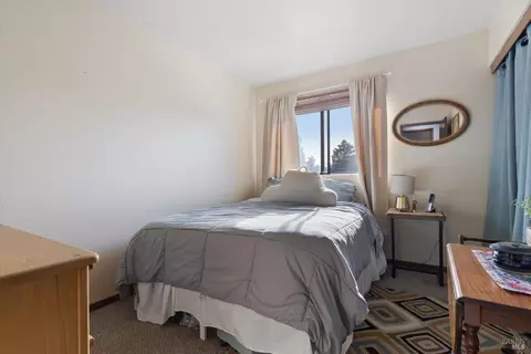Bedroom - 101 Pinewood Ct, Cotati, CA 94931 photo 2 of 4
