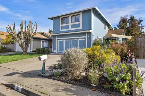 Exterior - 101 Pinewood Ct, Cotati, CA 94931 photo 3 of 9