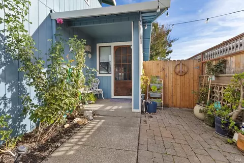 Exterior - 101 Pinewood Ct, Cotati, CA 94931 photo 5 of 9