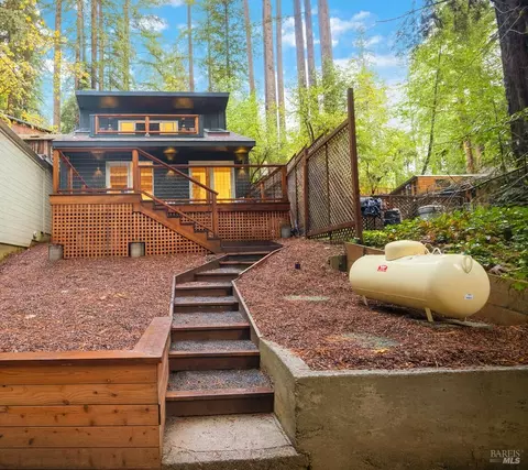 117 Redwood Ave, Camp Meeker, CA 95419