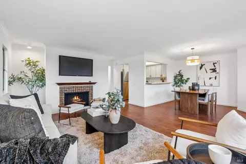 65 Scottsdale Way, Novato, CA 94947