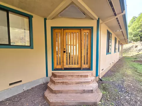 Exterior - 36955 Eureka Stagecoach Rd, Willits, CA 95490 photo 4 of 12