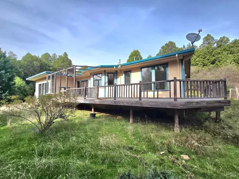 Exterior - 36955 Eureka Stagecoach Rd, Willits, CA 95490 photo 3 of 12