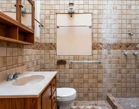 Bath - 36955 Eureka Stagecoach Rd, Willits, CA 95490 photo 4 of 4