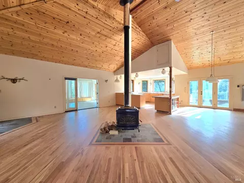 Living - 36955 Eureka Stagecoach Rd, Willits, CA 95490 photo 2 of 10