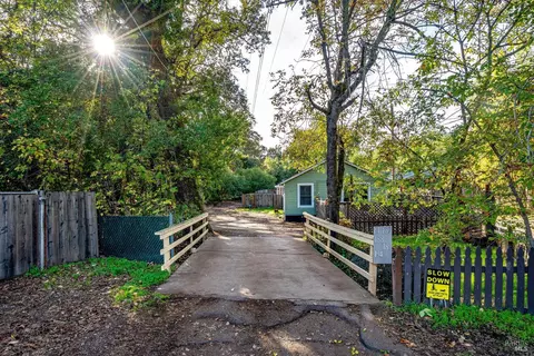 187 Academy Ln, Sonoma, CA 95476