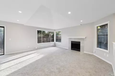 Living - 8184 Sunflower Dr, Cotati, CA 94931 photo 5 of 6