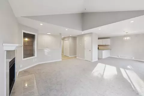Living - 8184 Sunflower Dr, Cotati, CA 94931 photo 4 of 6