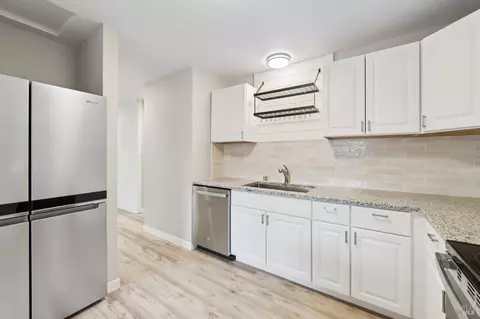 Kitchen - 8184 Sunflower Dr, Cotati, CA 94931 photo 4 of 5