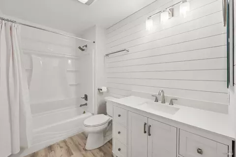 Bath - 8184 Sunflower Dr, Cotati, CA 94931 photo 1 of 1
