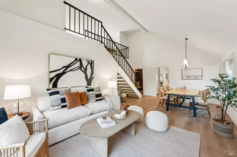 659 Gregory Cir, Sonoma, CA 95476
