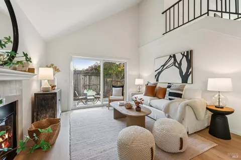 Living - 659 Gregory Cir, Sonoma, CA 95476 photo 1 of 3