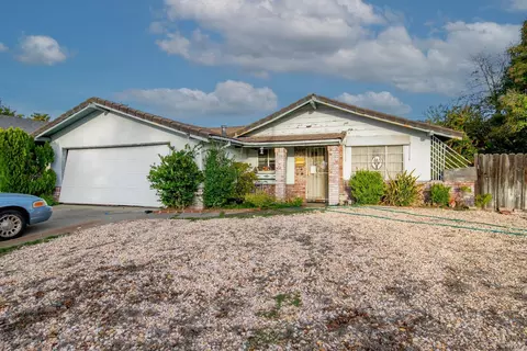 301 Plum St, Vacaville, CA 95688