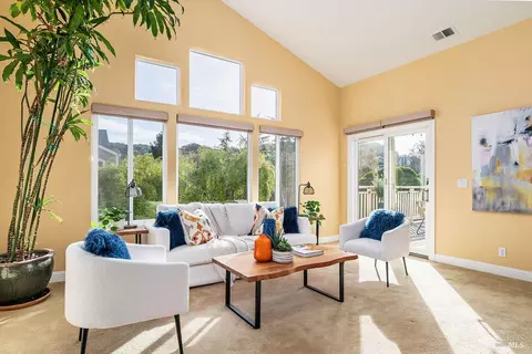 38 Creekside Ct, Corte Madera, CA 94925
