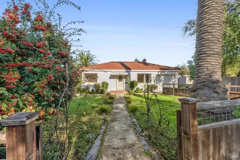 50 Meadow Dr, San Rafael, CA 94903