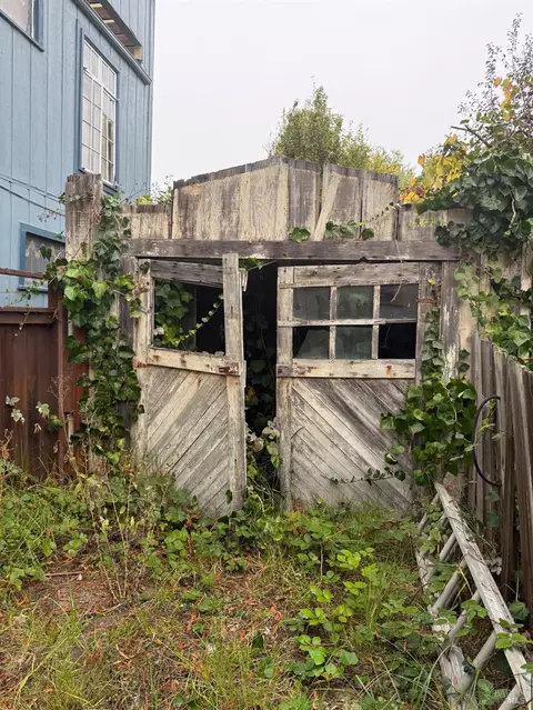 Exterior - 1311 Derby St, Berkeley, CA 94702 photo 3 of 10