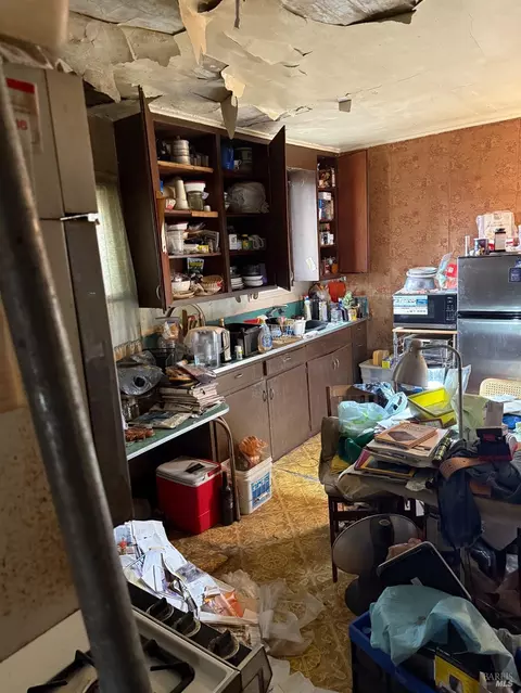 Kitchen - 1311 Derby St, Berkeley, CA 94702 photo 7 of 7