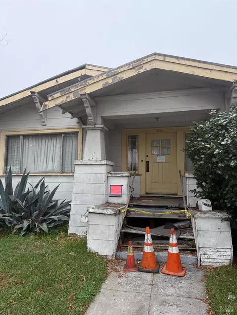 1311 Derby St, Berkeley, CA 94702