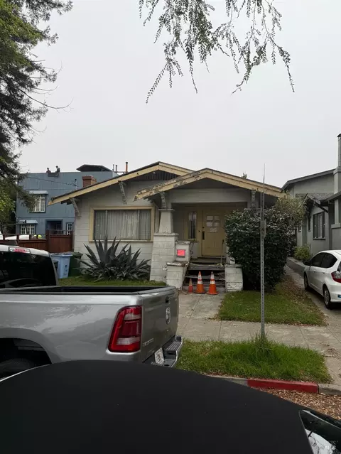 Exterior - 1311 Derby St, Berkeley, CA 94702 photo 2 of 10
