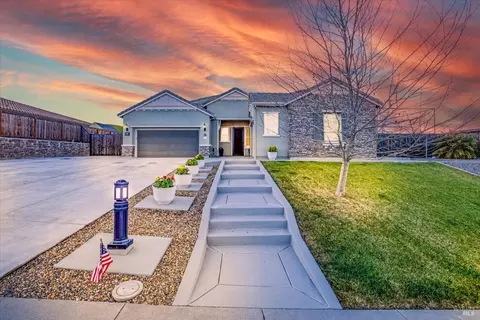 6006 Peacock Ct, Vacaville, CA 95688
