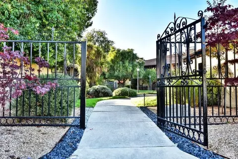 195 Guadalupe Dr, Sonoma, CA 95476