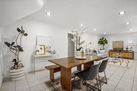 370 Clara St, Oakland, CA 94603