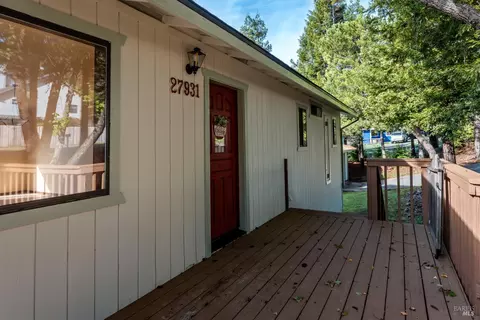 Exterior - 27931 Poppy Dr, Willits, CA 95490 photo 2 of 7