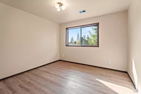 Bedroom - 27931 Poppy Dr, Willits, CA 95490 photo 1 of 3