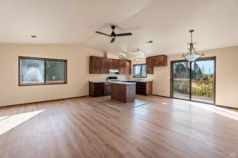 Living - 27931 Poppy Dr, Willits, CA 95490 photo 2 of 2