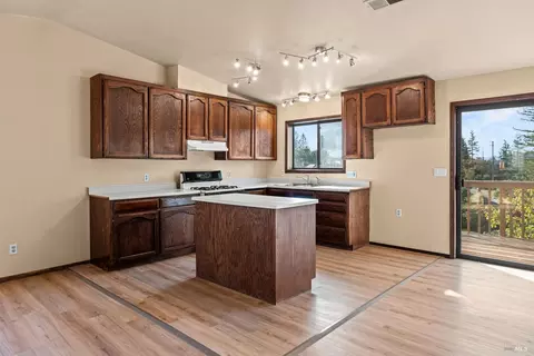 Kitchen - 27931 Poppy Dr, Willits, CA 95490 photo 1 of 4