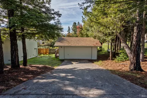 Exterior - 27931 Poppy Dr, Willits, CA 95490 photo 5 of 7