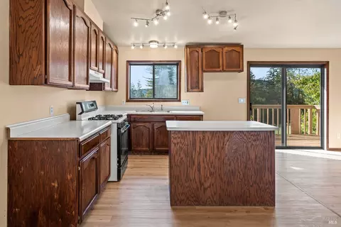 Kitchen - 27931 Poppy Dr, Willits, CA 95490 photo 2 of 4