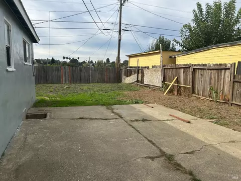243 Sage St, Vallejo, CA 94589 photo 9