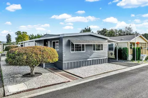 13 Hacienda Dr, Napa, CA 94558