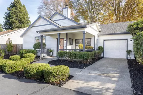 5 Forrester Ln, Yountville, CA 94599