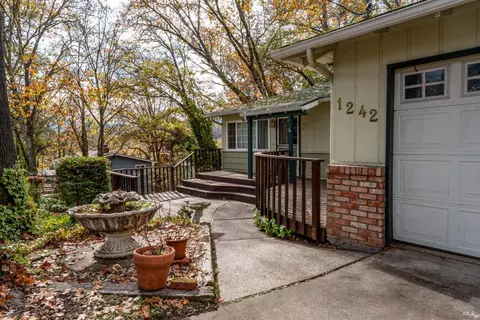 1242 Poplar Ave, Willits, CA 95490