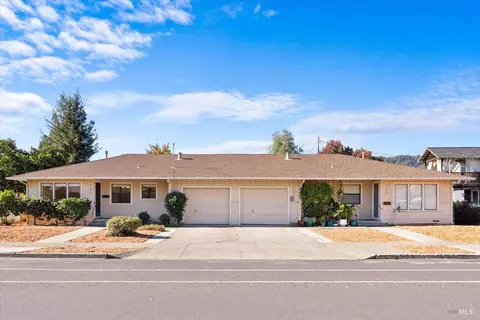 121 East St, Cloverdale, CA 95425