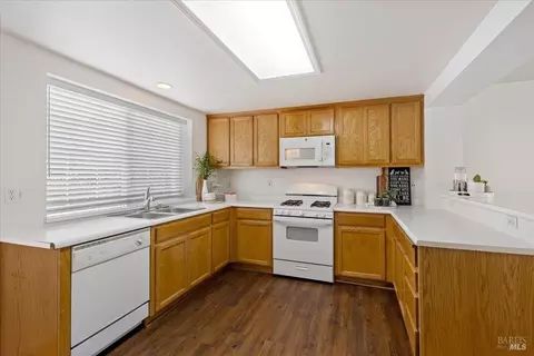 Kitchen - 803 Daniels Ave, Vallejo, CA 94590 photo 1 of 1