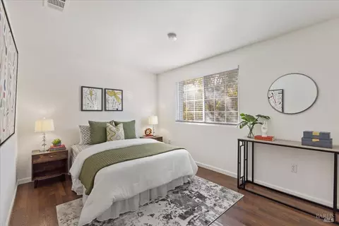 Bedroom - 803 Daniels Ave, Vallejo, CA 94590 photo 3 of 4