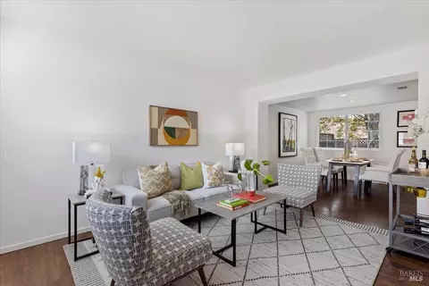 Living - 803 Daniels Ave, Vallejo, CA 94590 photo 2 of 5