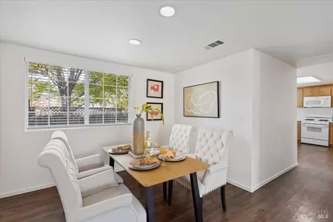 Dining - 803 Daniels Ave, Vallejo, CA 94590 photo 2 of 2