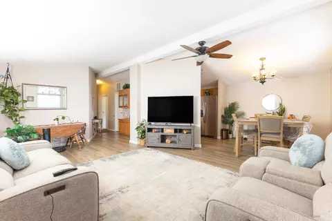 150 Calle Tepic, Vacaville, CA 95687
